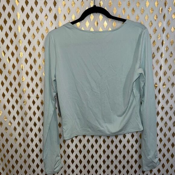 NWT Guess AMORI BUTTON UP TOP in Aloe Palm green size L - Picture 6 of 6